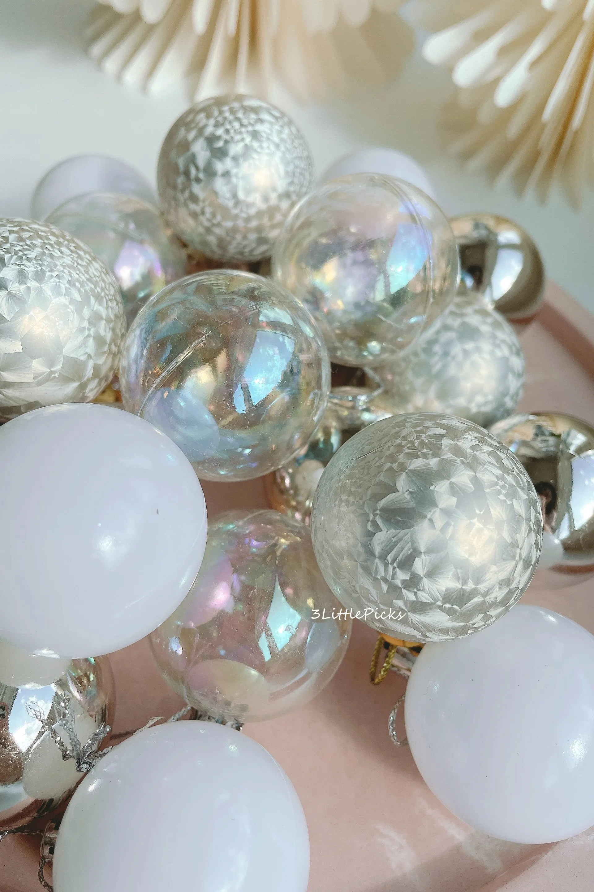 Champagne White Mini Bauble (set of 24)