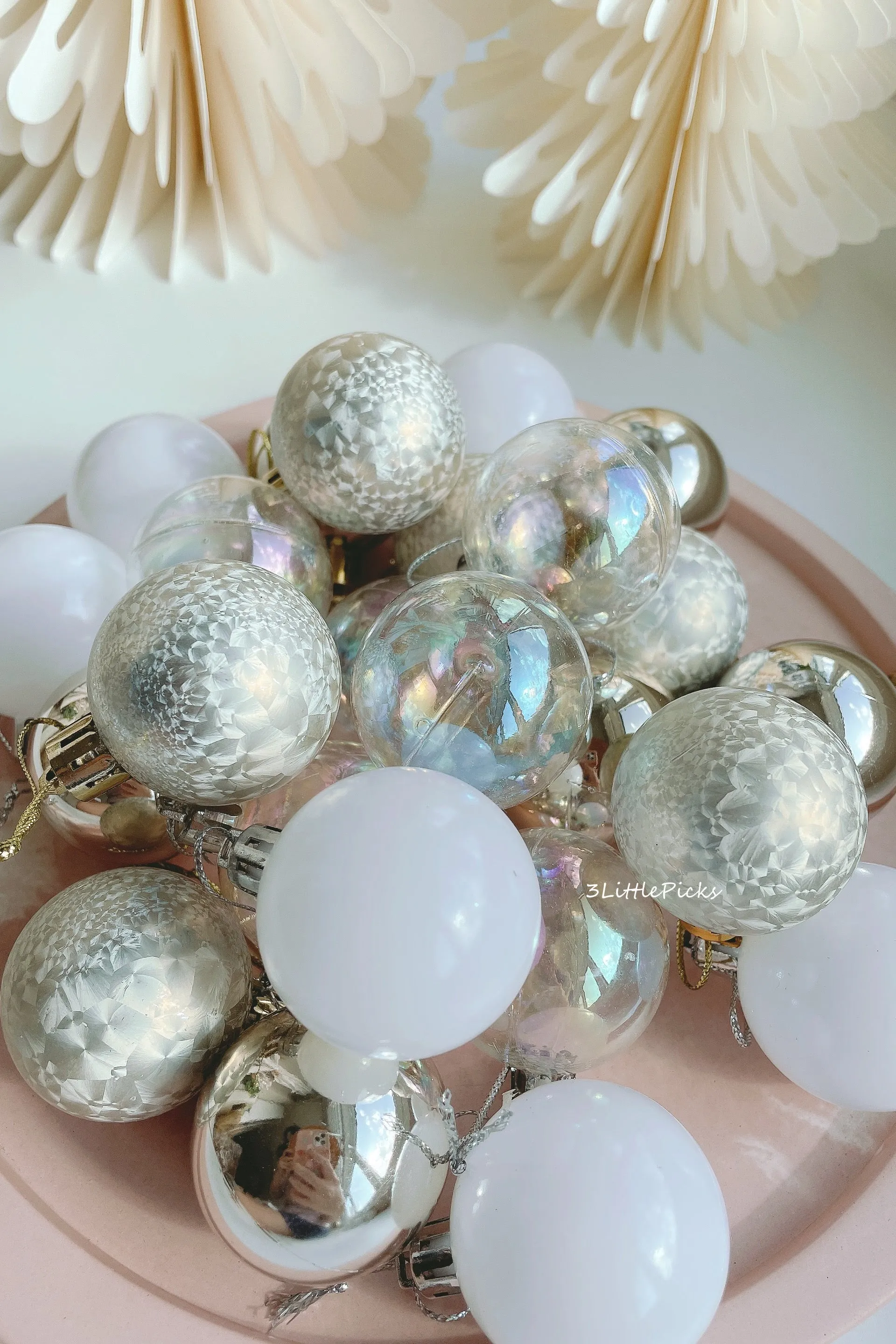 Champagne White Mini Bauble (set of 24)