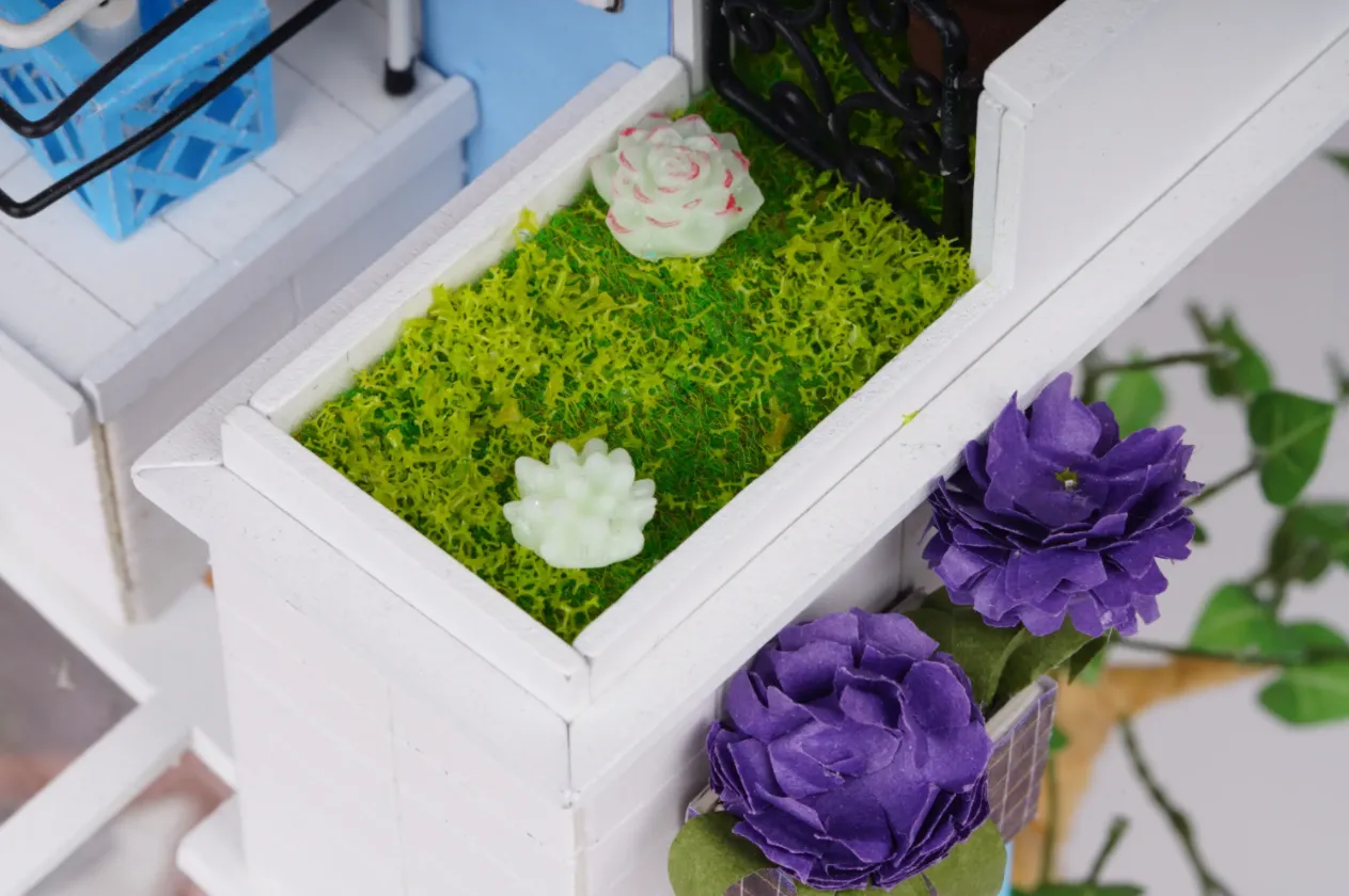 DIY Miniature House Kit: Dora's Loft